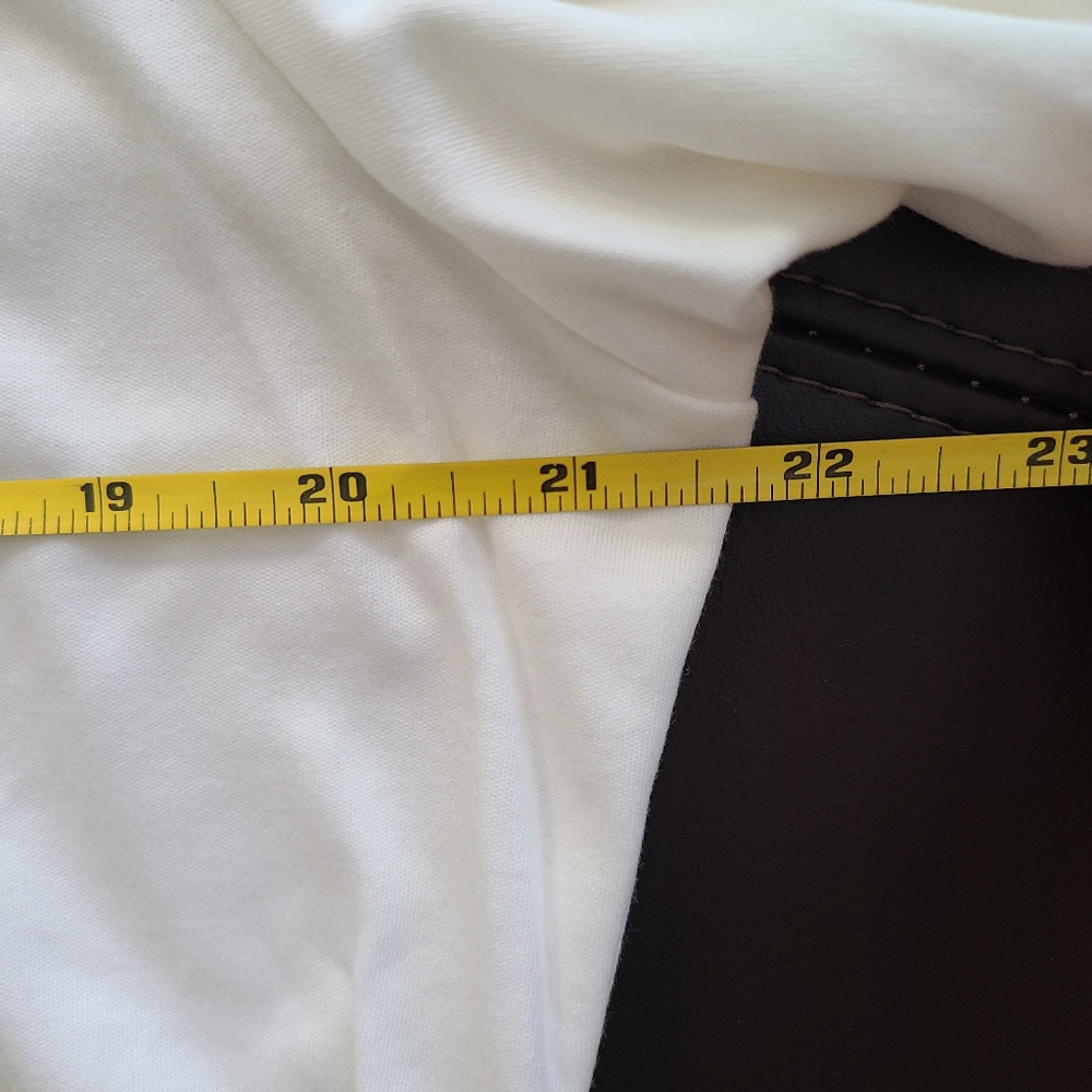Liz Claiborne Top - Picture 3 of 4